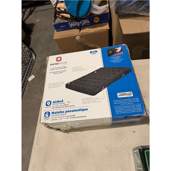 Swiss gear queen, size air bed with built-in pump