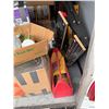Image 10 : trailer and contents no paperwork for trailer