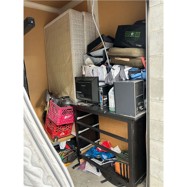 contents of unit A02  8x8x9 stor- it vernon