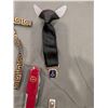 Image 3 : Assorted lot - tie, army knife & buttons