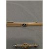 Image 2 : Pins