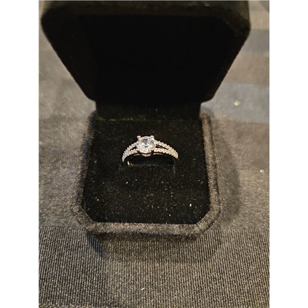 0.6ct Chanel ring resizeable