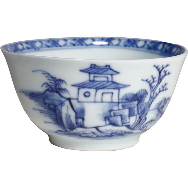 Chinese blue-on-white porcelain teacup, Pagoda Riverscape pattern, ex-"Nanking Cargo" (1752).