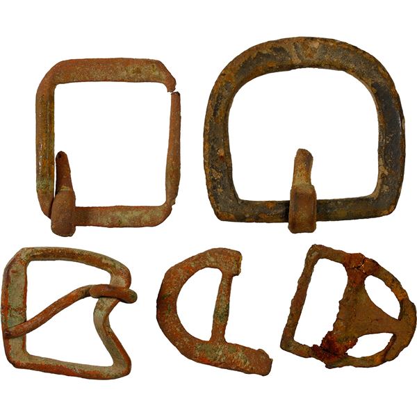 Lot of five small, cuprous buckles, ex-Scipion (1782).