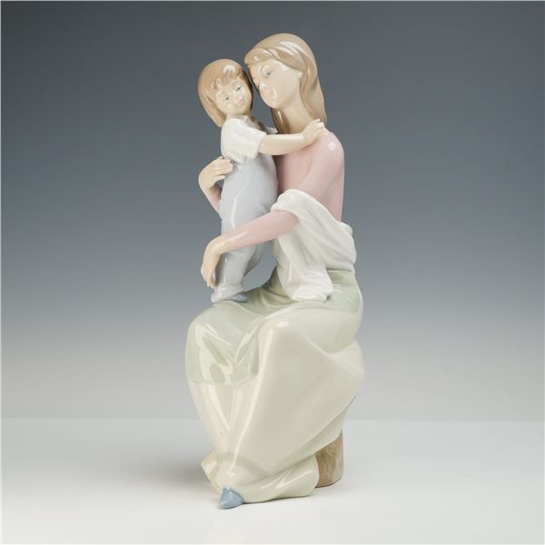 LladrÃ³ A Mother's Love Glazed Porcelain Figurine 6634
