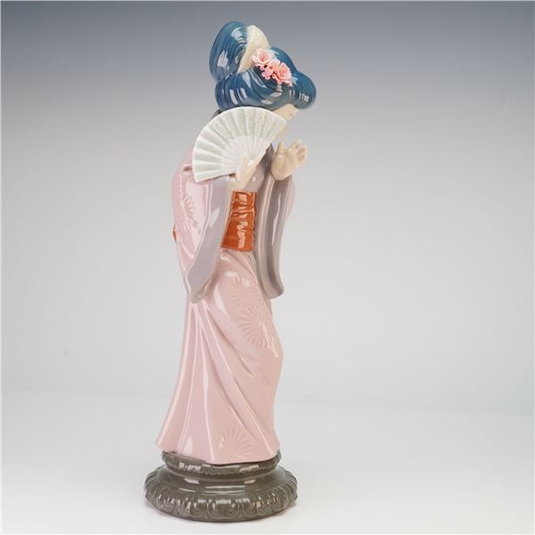 Lladro Madame Butterfly Japanese Geisha Porcelain Figurine 4830