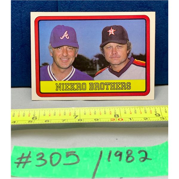MLB Baseball Card - 1982 Donruss Vintage Niekro Brother #613