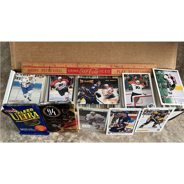 1005- Assorted lot of 1990s hockey cards. 800 count box from many different brands.