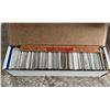 Image 2 : 1005- Assorted lot of 1990s hockey cards. 800 count box from many different brands.