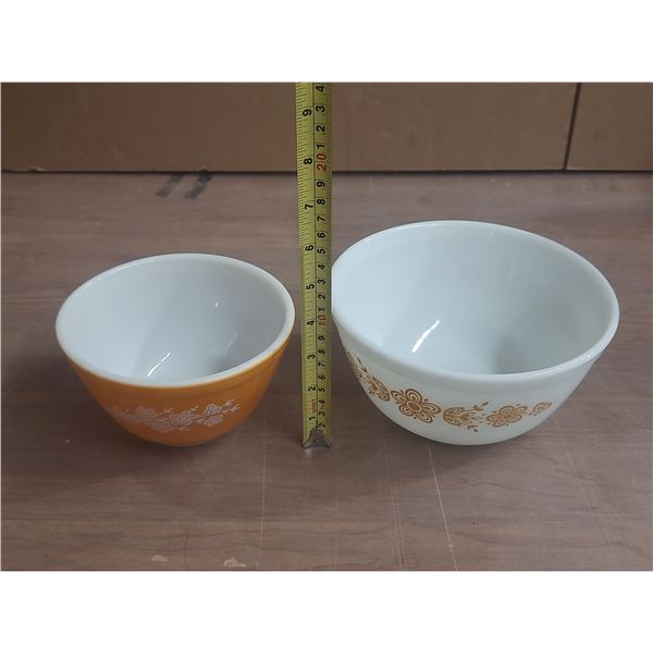 (2) Pyrex Mixing Bowls - Butterfly Gold Pattern.