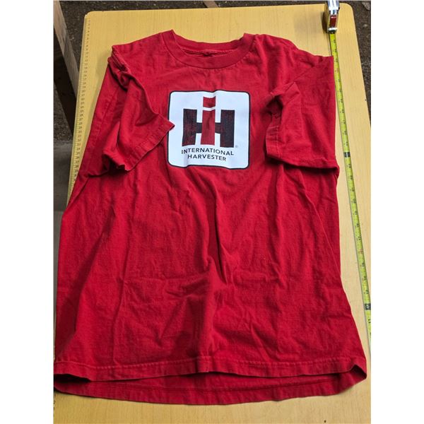 IH T shirt-XL