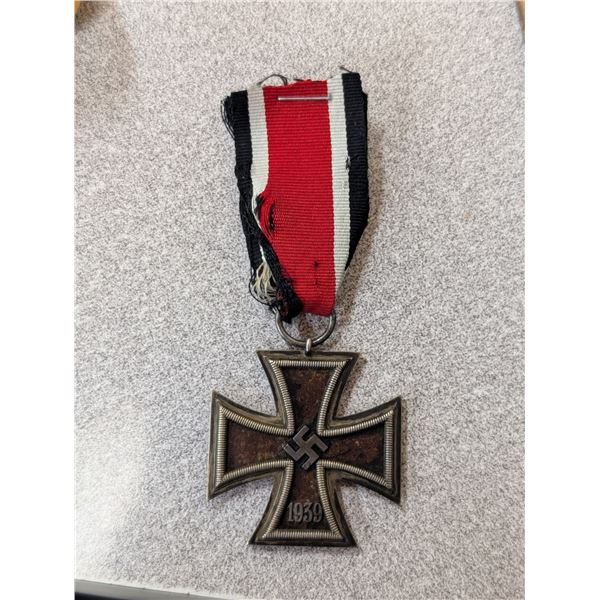 Antique 1939 Nazi Germany Medal "Knights Cross"