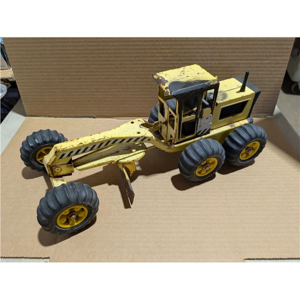 Vintage Tonka AT-857 Road Grader Toy