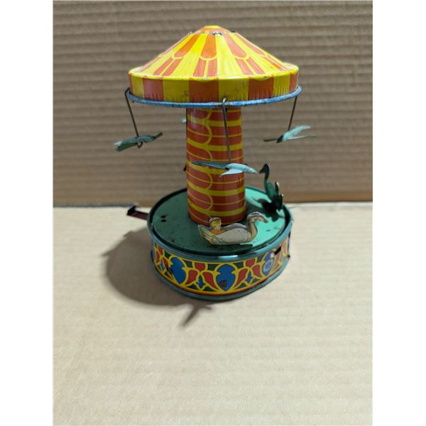 Vintage Wyandottee Toys Made in US Merry go Round (Works)