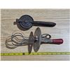 Image 2 : Antique nut cracker and egg beater