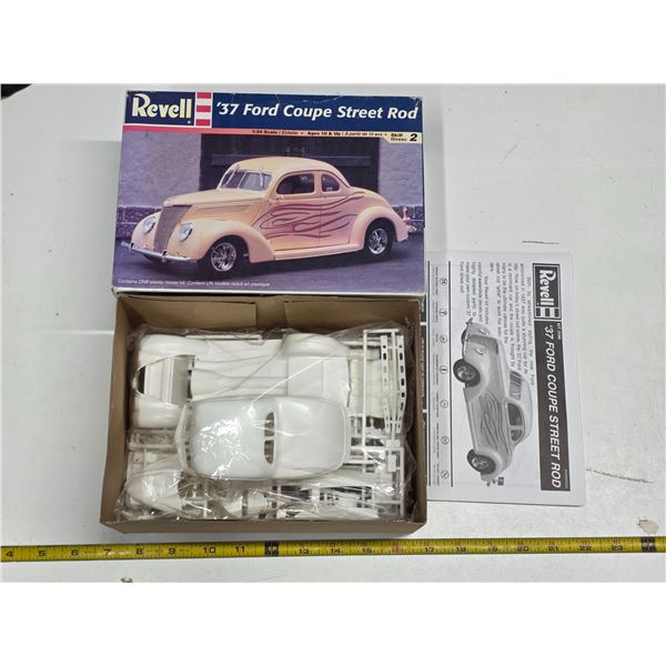 1937 Ford coup street rod Model car