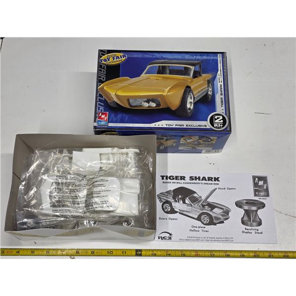 Tiger shark toy fair model car