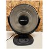 Image 3 : Uberhaus Radiant Heater works however rotate feature doesn't and has a crack on warm arm