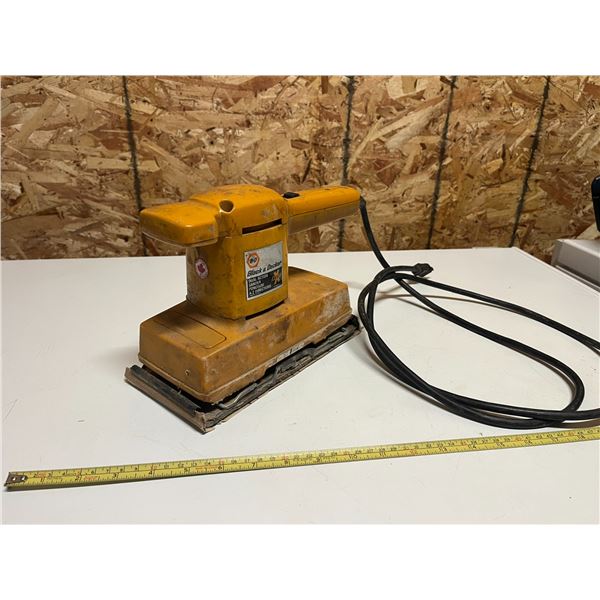 Black & Decker Dual Action Sander (working)