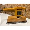 Image 3 : Black & Decker Dual Action Sander (working)