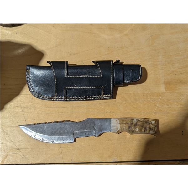 512 Layer Damascus Steel w/ Rams Horn Grips Sideways on Straight Sheaf