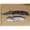Image 2 : (2) Fold Out Knives