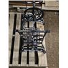Image 2 : Raymond sewing machine base