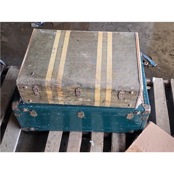 2 vintage suit cases