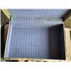 Image 2 : 2 vintage suit cases