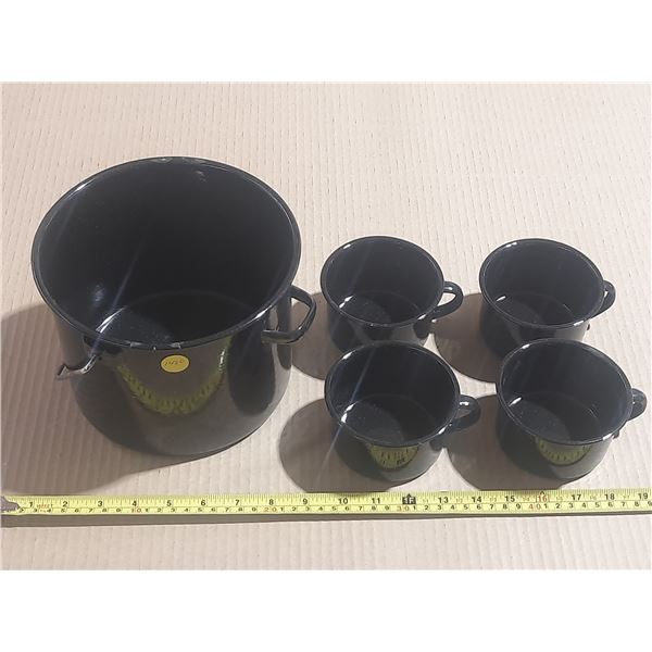 1480-Enamel pot and 4 matching cups
