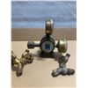 Image 1 : CO2 Regulator & 2 Oxy-Acet Flow Dividers