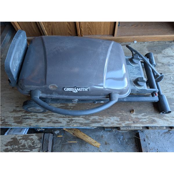 Grill Smith 20,000 BTU Tail Gate BBQ on Folding Stand (Used/Works)