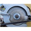 Image 5 : Compound Black And Decker 71/4" Circular Saw