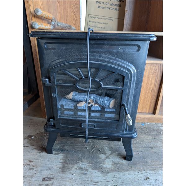 Sylvania 1500 Watt Fireplace Style Heater Electric (Work)