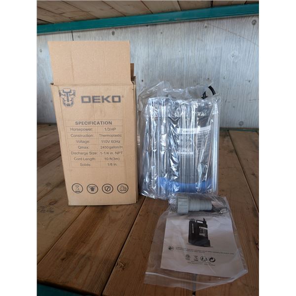 New in Box/Never Used Decko Water Pump (Info on Images)