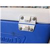 Image 3 : 24"x16"x14" Coleman Cooler W/ Wheels