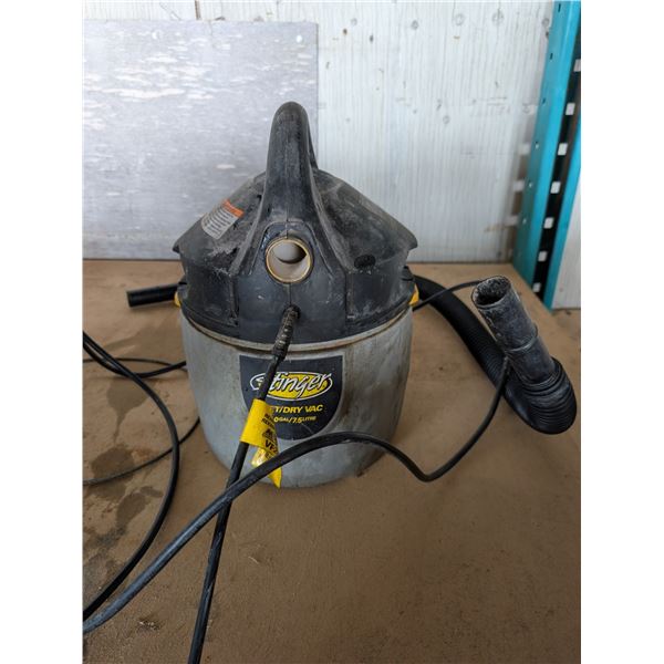 Stinger Wet/Dry Vac 2.0gal/7.5L (Works)