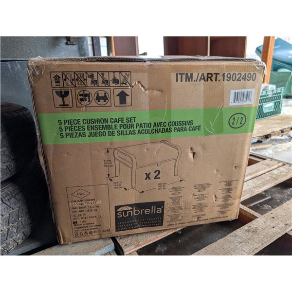 5pc Cushion Cafe Set 16.1"x19.6"x26.1" New in Box and Extra Seats