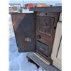 Image 8 : Vintage Renfrew Royal Oven w/ Base an Top 37"x42"x25"