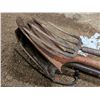 Image 3 : Lot of (2) Shovels an (2) Pitch Forks