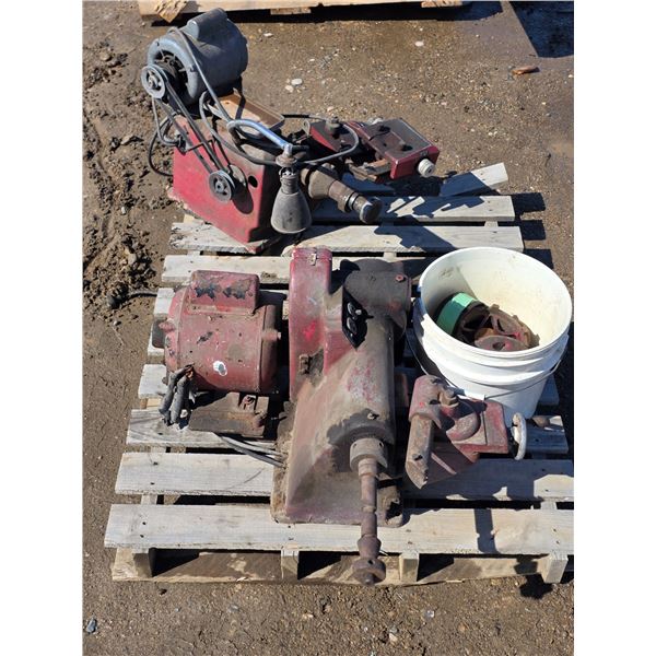 Drumbreak and rotor break lathe with extra parts in bucket