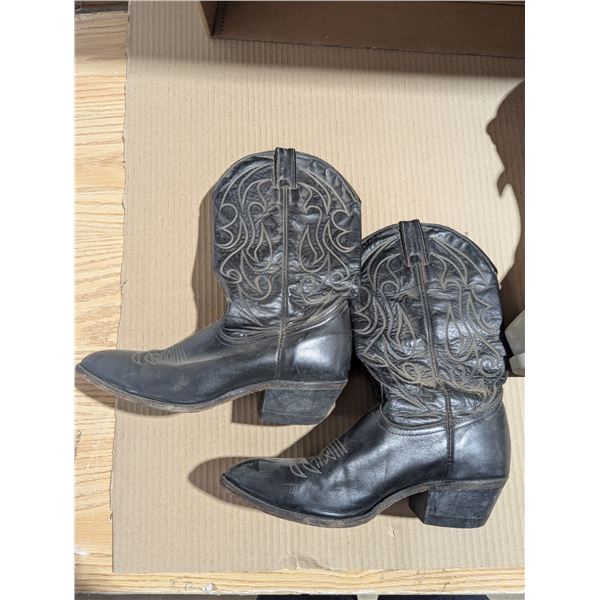 Vintage Leather Made in Canada possible Size 11 Boots