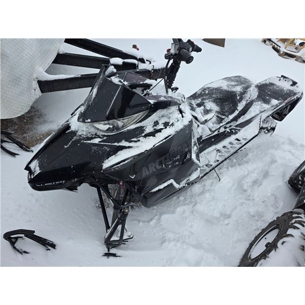 2013 Arctic cat sno pro 500- VIN: 4UF13SNW2DT117872- does not run- has keys