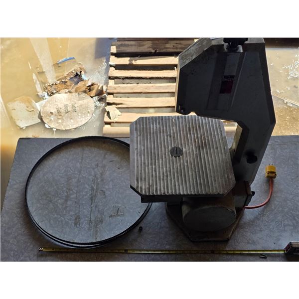 Omega bandsaw with blades- untested