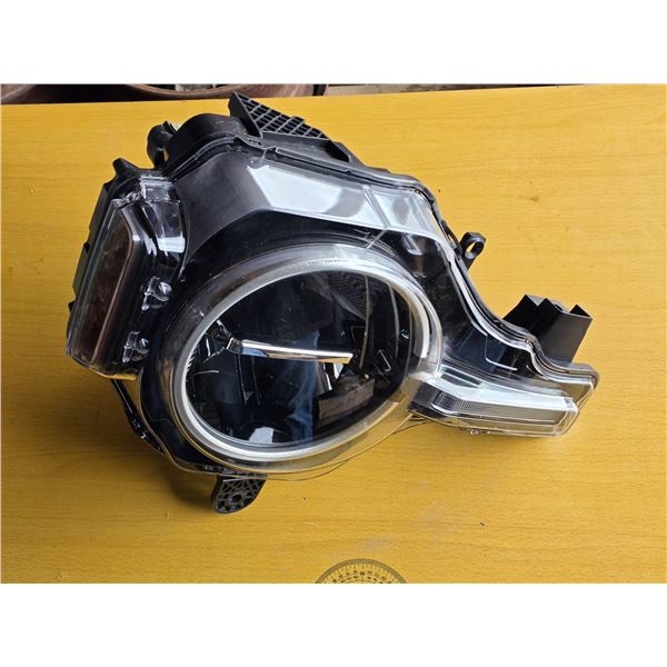 Ford bronco head lamp - 2021-2025- new