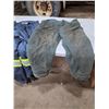 Image 3 : Large rain pants and chainsaw pants