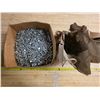 Image 1 : box of nails