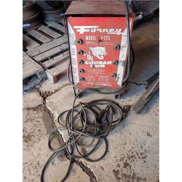 Forney "The Cougar Cub" Ser.No. 7HE 712 Welder q/ etc. (not Tested)