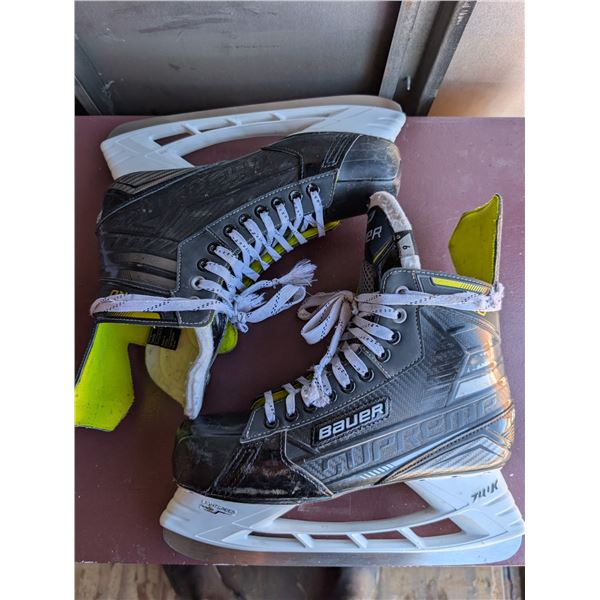 Pair of Bauer Supreme Size 9 D Hockey Skates