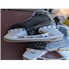 Image 5 : Pair of Bauer Supreme Size 9 D Hockey Skates